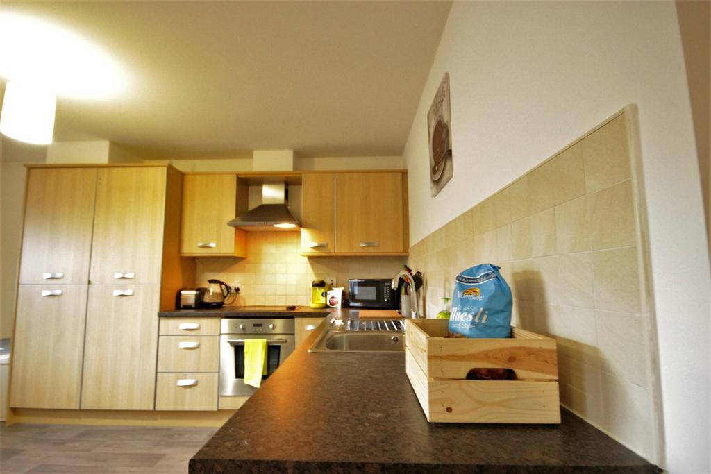 קינגסטון אפון הול Kings Court Apartment מראה חיצוני תמונה